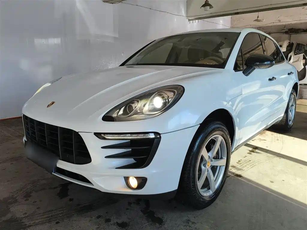 2015 Porsche Macan CPO - Competitive Chinese Used Car Price 2015 Porsche Macan CPO - Competitive Chinese Used Car Price