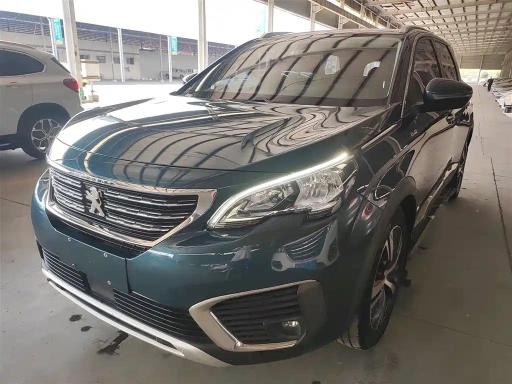 2018 5008 Peugeot 5008: Premium at 9 East Used Cars 2018 5008 Peugeot 5008: Premium at 9 East Used Cars