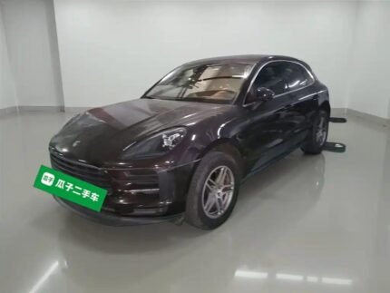 2020 Oil Change Porsche Macan - Popular Chinese Used Cars in Dubai