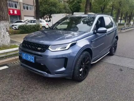 2021 Land Rover Discovery Sport vs Volvo XC60 - Venucia Car Price Guide