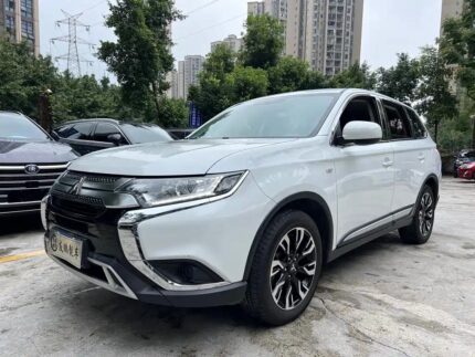 2021 Mitsubishi Outlander: Selling Used Cars to China