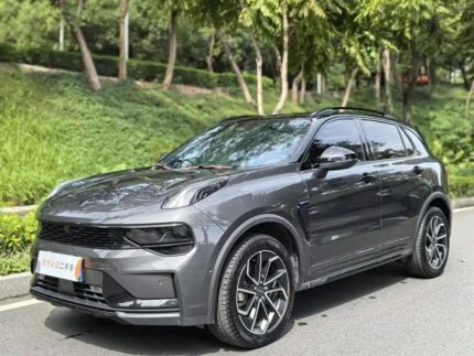 2022 Lynk & Co 01 - Biggest Chinese EV Companies Flagship
