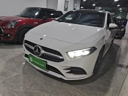 2022 Mercedes-Benz A-Class Limousine Interior: Old Chinese Police Car Vibes