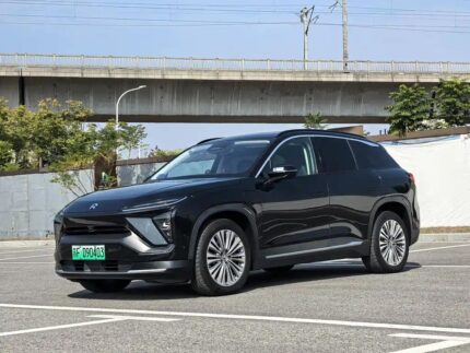 2022 White NIO ES6 - China Cars Review Favorite