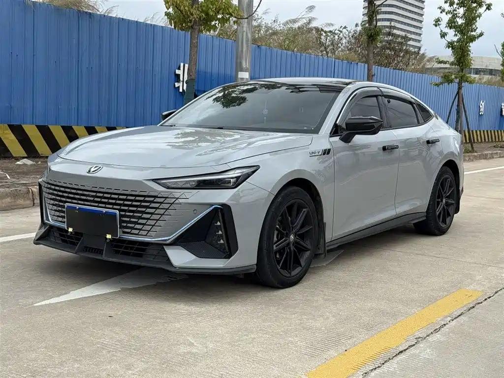 2023 Changan UNI-V China - Exclusive 0 KM Used Car China 2023 Changan UNI-V China - Exclusive 0 KM Used Car China