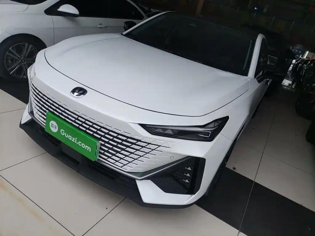 2023 Changan UNI-V iDD Plug in Hybrid Top Chinese Electric Car Companies - Efficient Used 2023 Changan UNI-V iDD Plug in Hybrid Top Chinese Electric Car Companies - Efficient Used