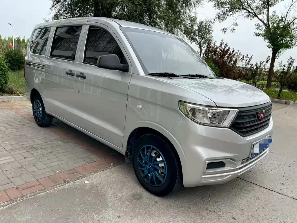 2023 Wuling Hongguang V Export: Chinese Car EV Options Available 2023 Wuling Hongguang V Export: Chinese Car EV Options Available