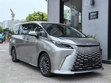 2024 Lexus LM Hybrid 4WD: China Export