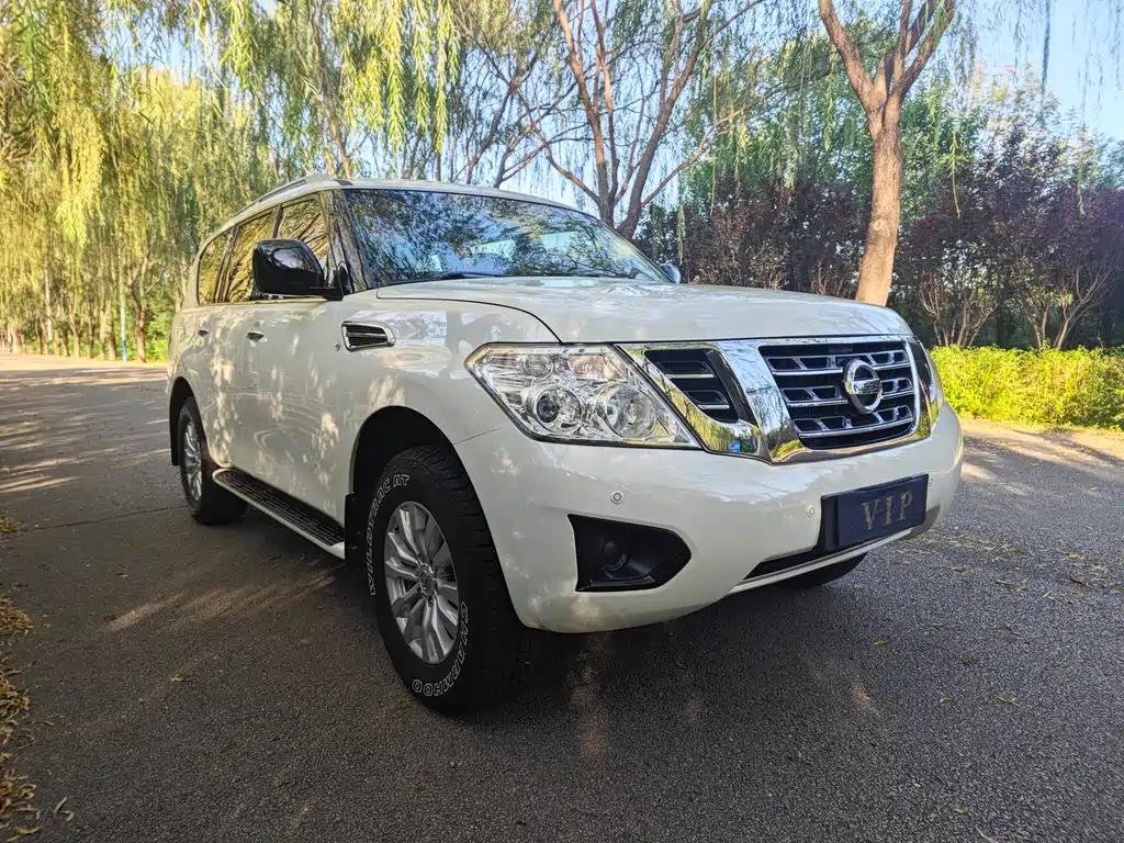 4WD Nissan Patrol: Grip BMW Brilliance China Craft 4WD Nissan Patrol: Grip BMW Brilliance China Craft