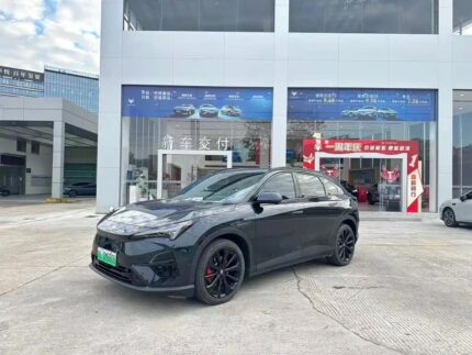 ARCFOX αT5 2024: New Chinese EV Innovations