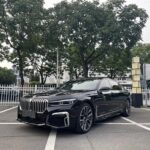 Classic BMW 7 Series E32 vs China Used Car Website Toyota