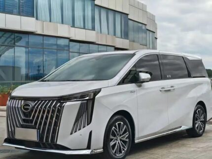 Comfortable Trumpchi M8 Interior: 2023 Chinese Car 2022 Legacy