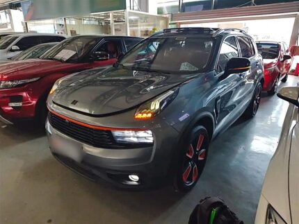 Dakdragers Lynk & Co 01: Versatile 9 East Used Cars