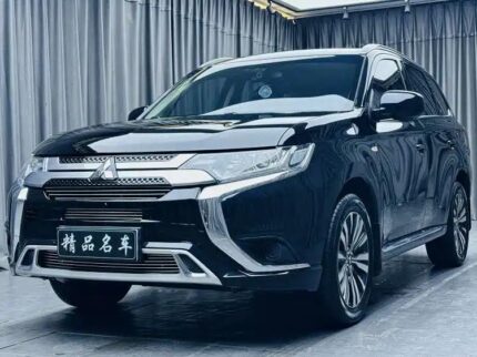 Efficient 2022 MPG Mitsubishi Outlander - Used Car in Chinese Translation Export