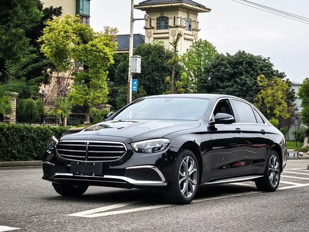 Executive Mercedes-Benz E-Class Long Wheelbase (LWB): Used Car Dealers in China Executive Mercedes-Benz E-Class Long Wheelbase (LWB): Used Car Dealers in China