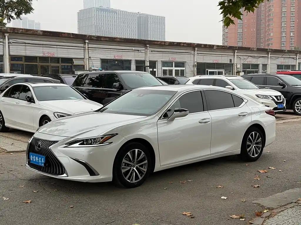 Fast Global Shipping: Lexus ES 2021 Petrol Fast Global Shipping: Lexus ES 2021 Petrol