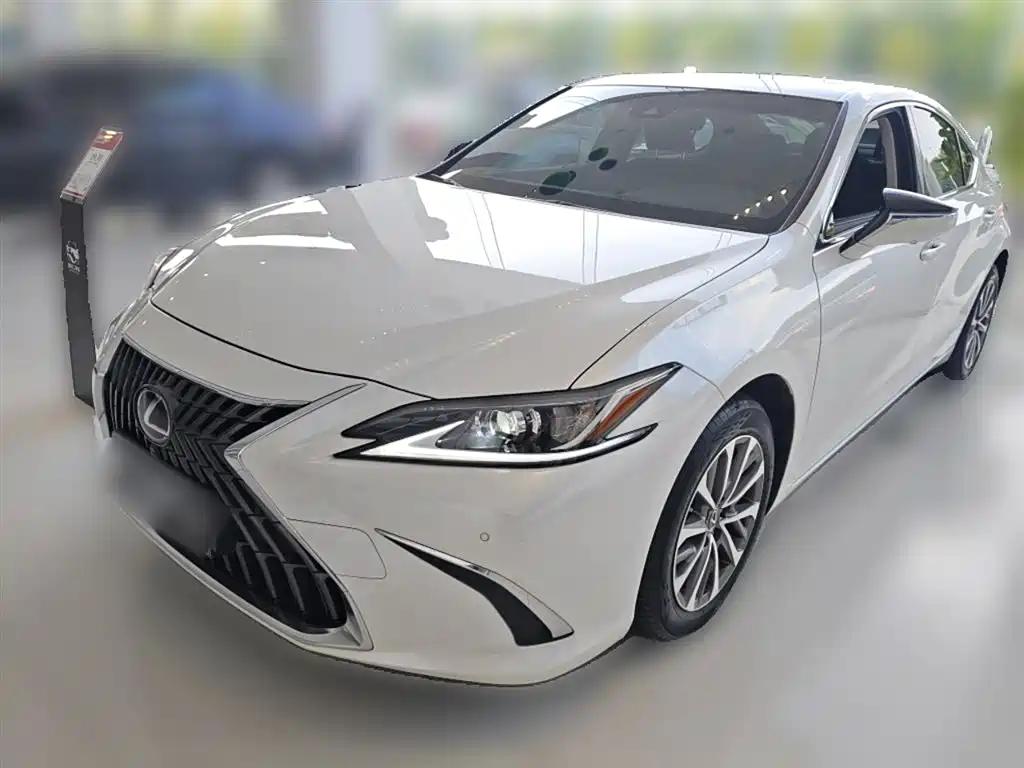Grip AWD Lexus ES: Chinese Crossover Cars Alternative Grip AWD Lexus ES: Chinese Crossover Cars Alternative