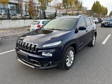 Jeep Cherokee Images 2017: Competitive Used Car China Price