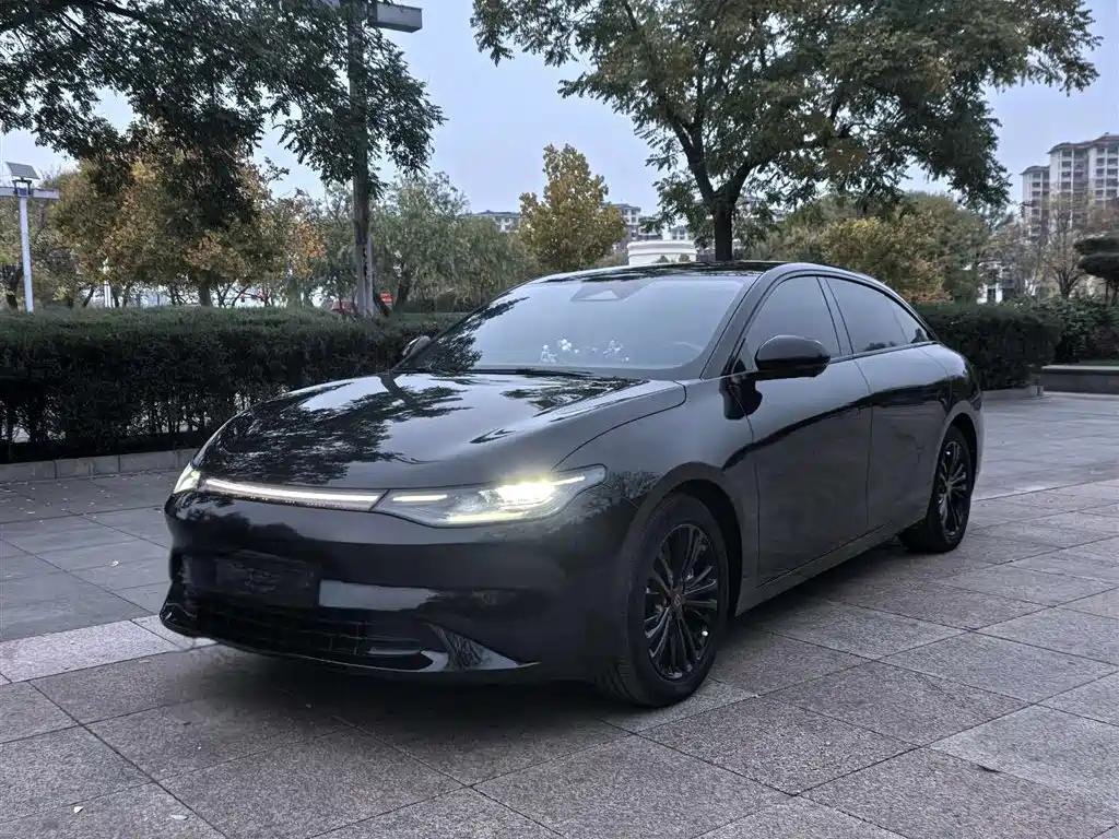 Leapmotor C01 Salon 2023 - Luxurious Chinese Car EV Leapmotor C01 Salon 2023 - Luxurious Chinese Car EV
