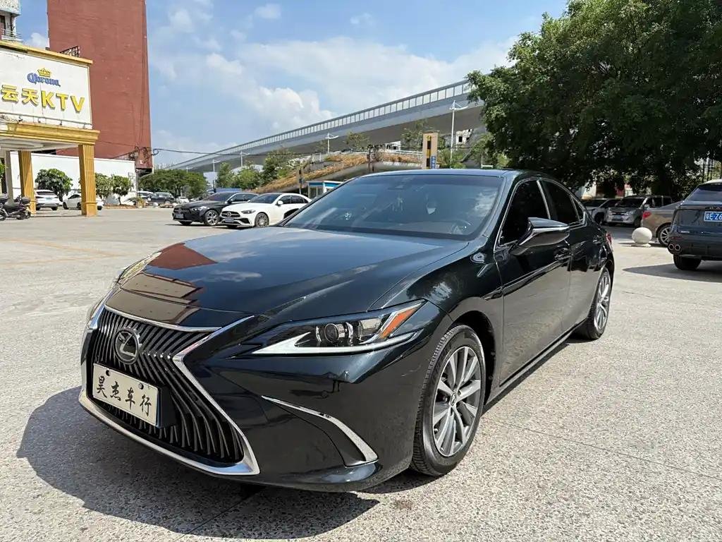 Lexus ES 2020 Petrol: Best Price Guarantee Lexus ES 2020 Petrol: Best Price Guarantee