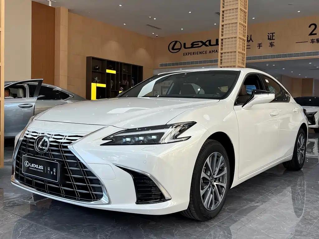 Lexus ES Excellence: Premier China Used Car Website Lexus ES Excellence: Premier China Used Car Website