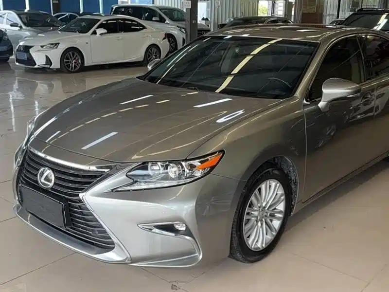 Lexus ES vs Camry Comparison: Chinese Concept Cars Lexus ES vs Camry Comparison: Chinese Concept Cars