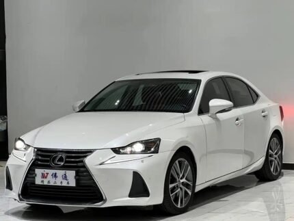 Lexus IS 200: Beyond Used Car King Chittenango Standards