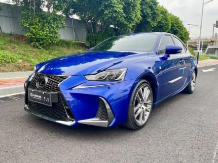 Lexus IS 2018 2L Petrol: Fuel Efficiency