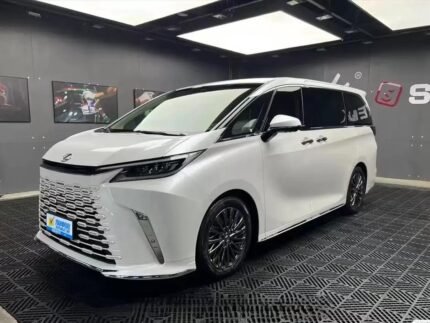 Lexus LM 2.4L Hybrid 4WD: Used & Reliable