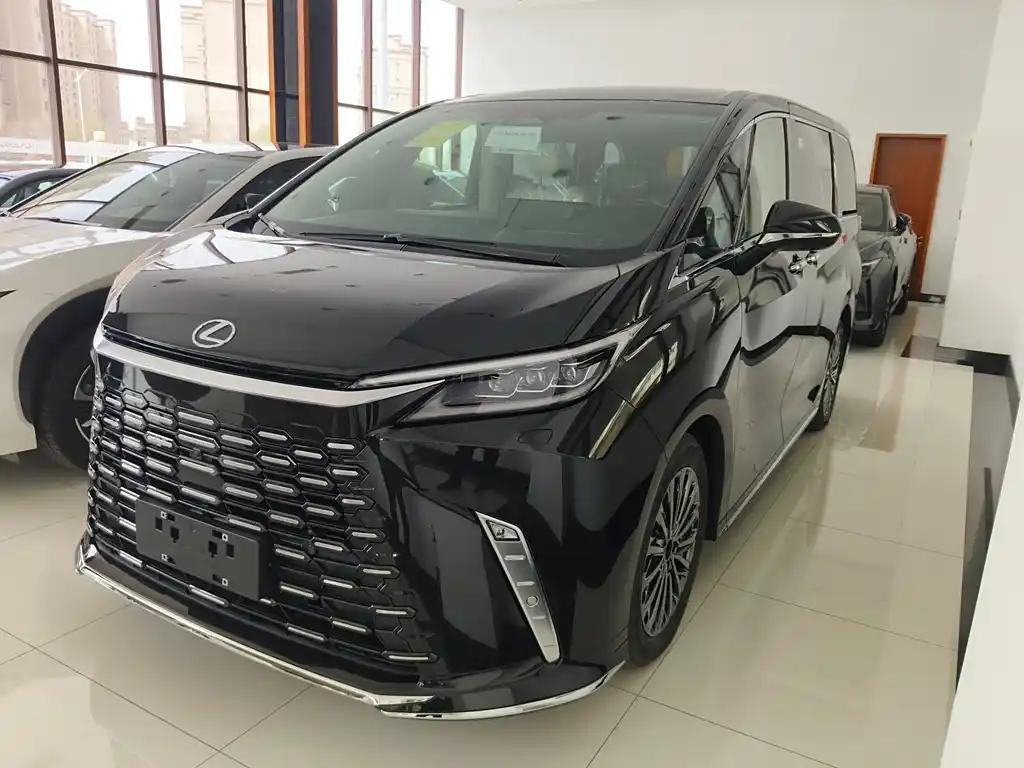 Lexus LM Hybrid 4WD: Affordable Luxury Lexus LM Hybrid 4WD: Affordable Luxury