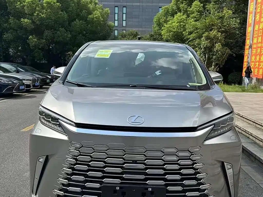 Lexus LM Minivan Luxury: Chinese Car EV Rivals Lexus LM Minivan Luxury: Chinese Car EV Rivals