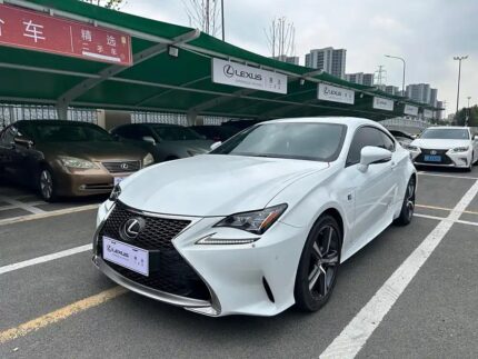 Luxury SUV: Lexus RX 2016 2L 4WD