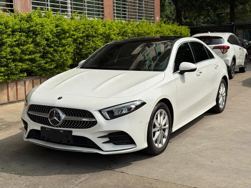 Mercedes-Benz A-Class A200 by Chinese Self Driving Car Companies Mercedes-Benz A-Class A200 by Chinese Self Driving Car Companies