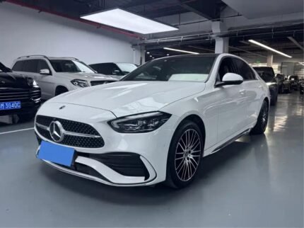 Mercedes-Benz C-Class Wagon Trunk Space by Chinese EV Car Companies