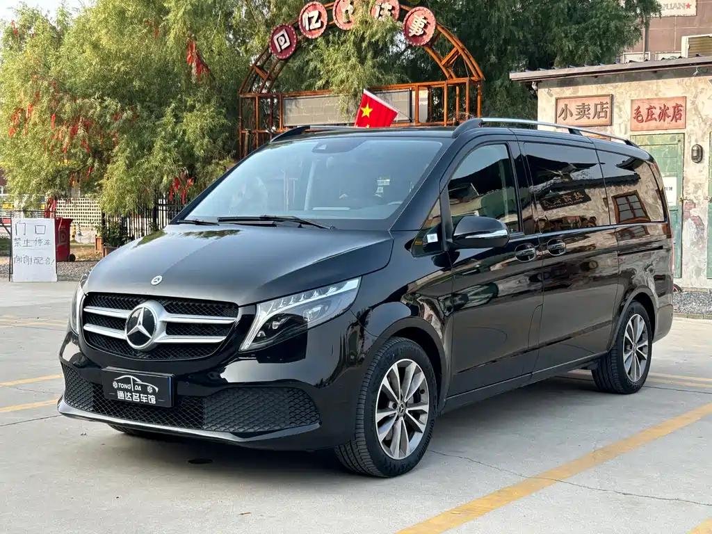 Mercedes-Benz V-Class Minivan: Top Chinese EV Car Companies Mercedes-Benz V-Class Minivan: Top Chinese EV Car Companies