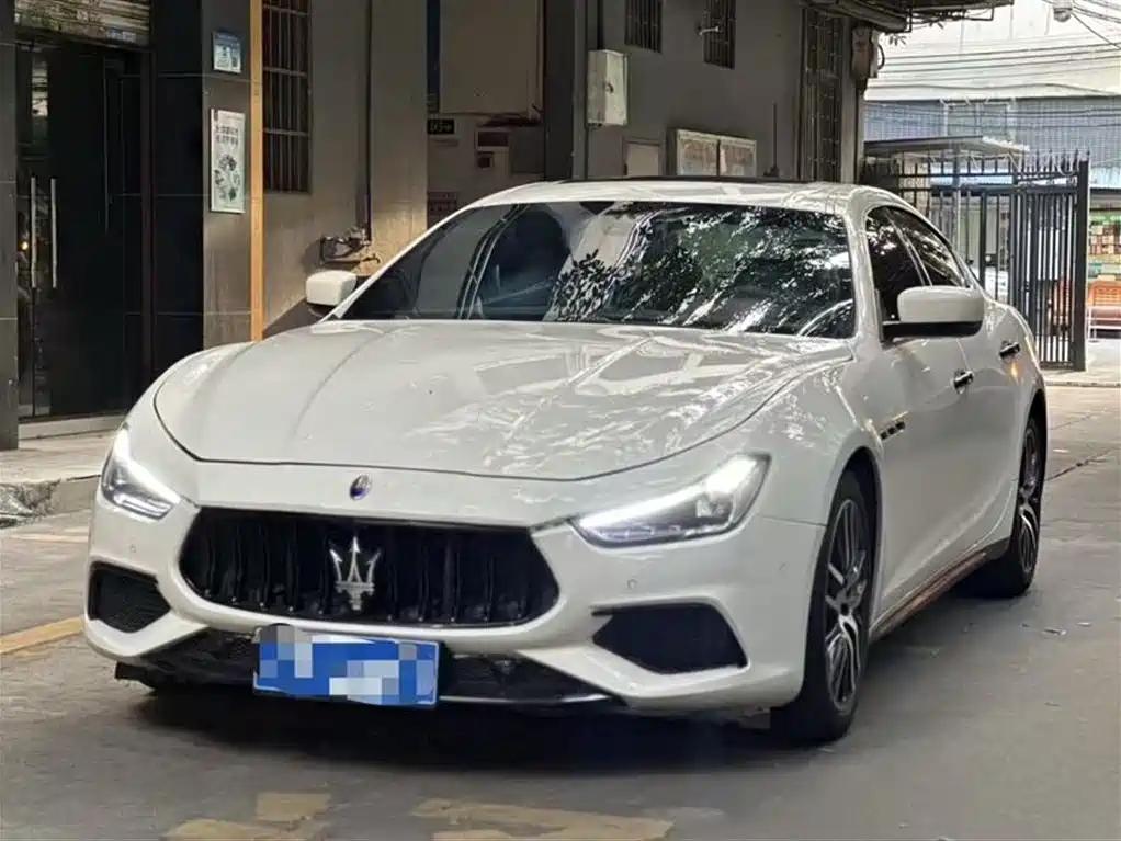 Powerful 2015 Maserati Ghibli S Q4 Among Used Chinese Cars for Sale Powerful 2015 Maserati Ghibli S Q4 Among Used Chinese Cars for Sale