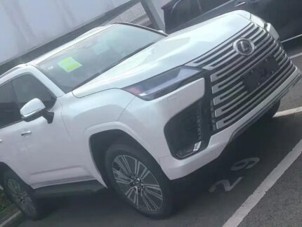 Powerful Lexus LX 500: Used Chinese Car in UAE