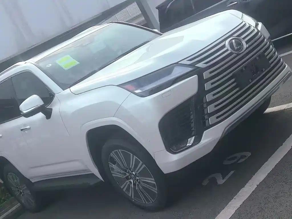 Powerful Lexus LX 500: Used Chinese Car in UAE Powerful Lexus LX 500: Used Chinese Car in UAE