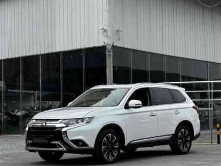 Pre-Owned Mitsubishi Outlander Used Car: Chinese Used Electric Cars for Sale