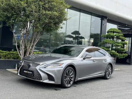 Premium Used Lexus LS Hybrid: China