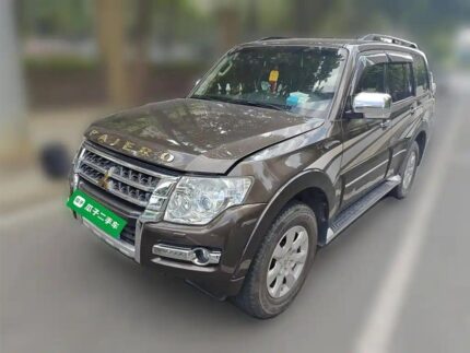 Refined Mitsubishi Pajero V6 3.0 2017: Used Cars China Toyota Alternatives