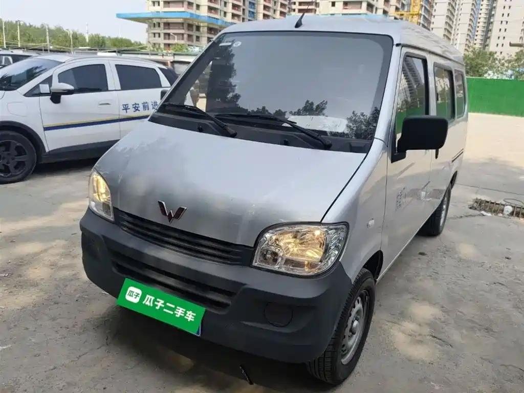 Reliable Wuling Sunshine Van - 2. Hand Cars China Reliable Wuling Sunshine Van - 2. Hand Cars China