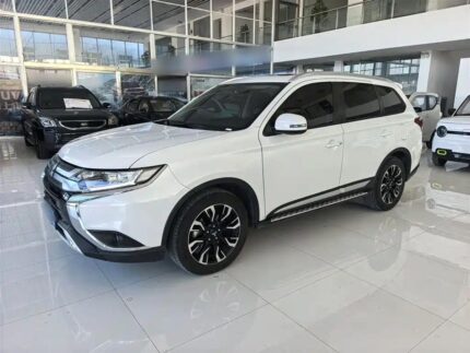 Spacious Dimensions Mitsubishi Outlander: Top Chinese SUV
