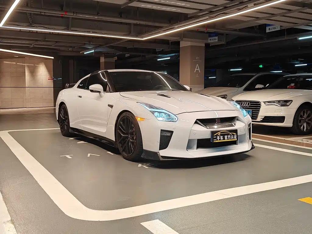Supercar Nissan GT-R 2018: Premium China Used Cars Supercar Nissan GT-R 2018: Premium China Used Cars