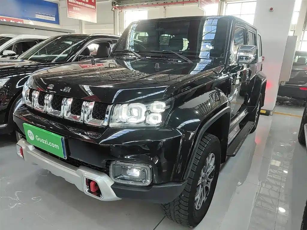 Used Chinese Hybrid Cars: BAIC BJ40 Off Road Used Chinese Hybrid Cars: BAIC BJ40 Off Road