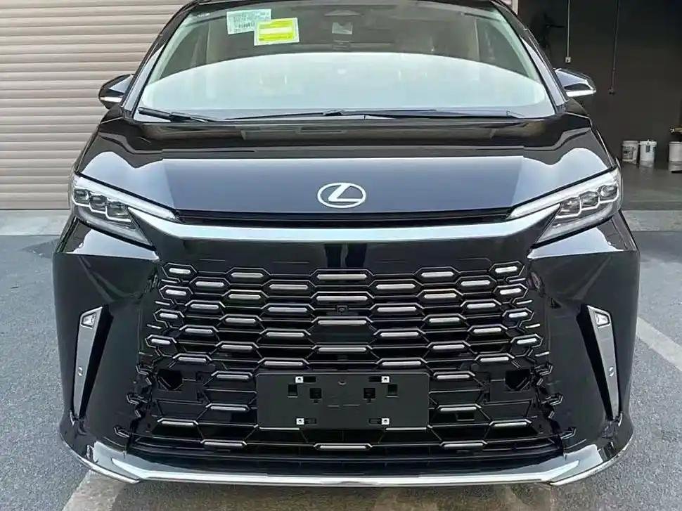 Used Lexus LM 2024 Hybrid 4WD SUV Used Lexus LM 2024 Hybrid 4WD SUV