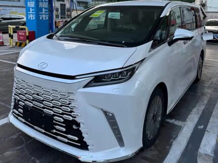 Used Lexus LM: China's Top Exporter