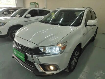 Used Mitsubishi ASX 2019: mitsubishi asx used beside used ev car china